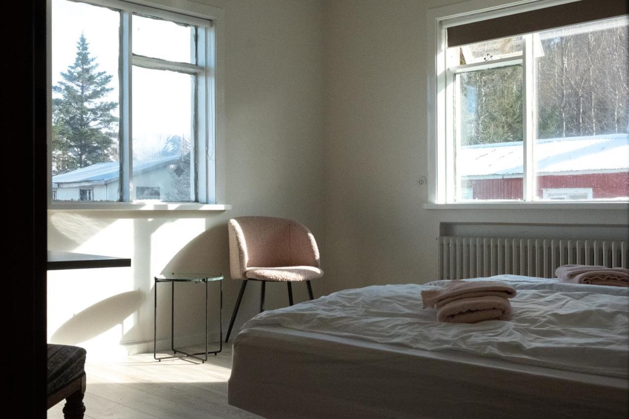 The Guesthouse By The Fjord Thingeyri Buitenkant foto