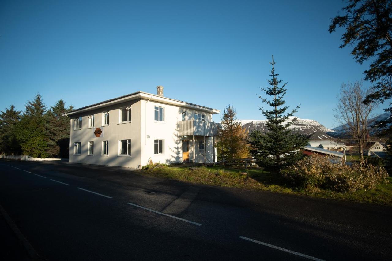 The Guesthouse By The Fjord Thingeyri Buitenkant foto