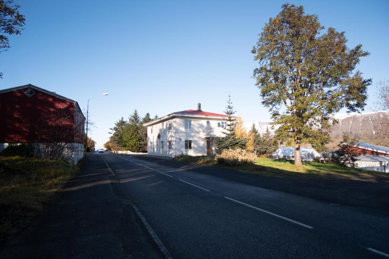 The Guesthouse By The Fjord Thingeyri Buitenkant foto