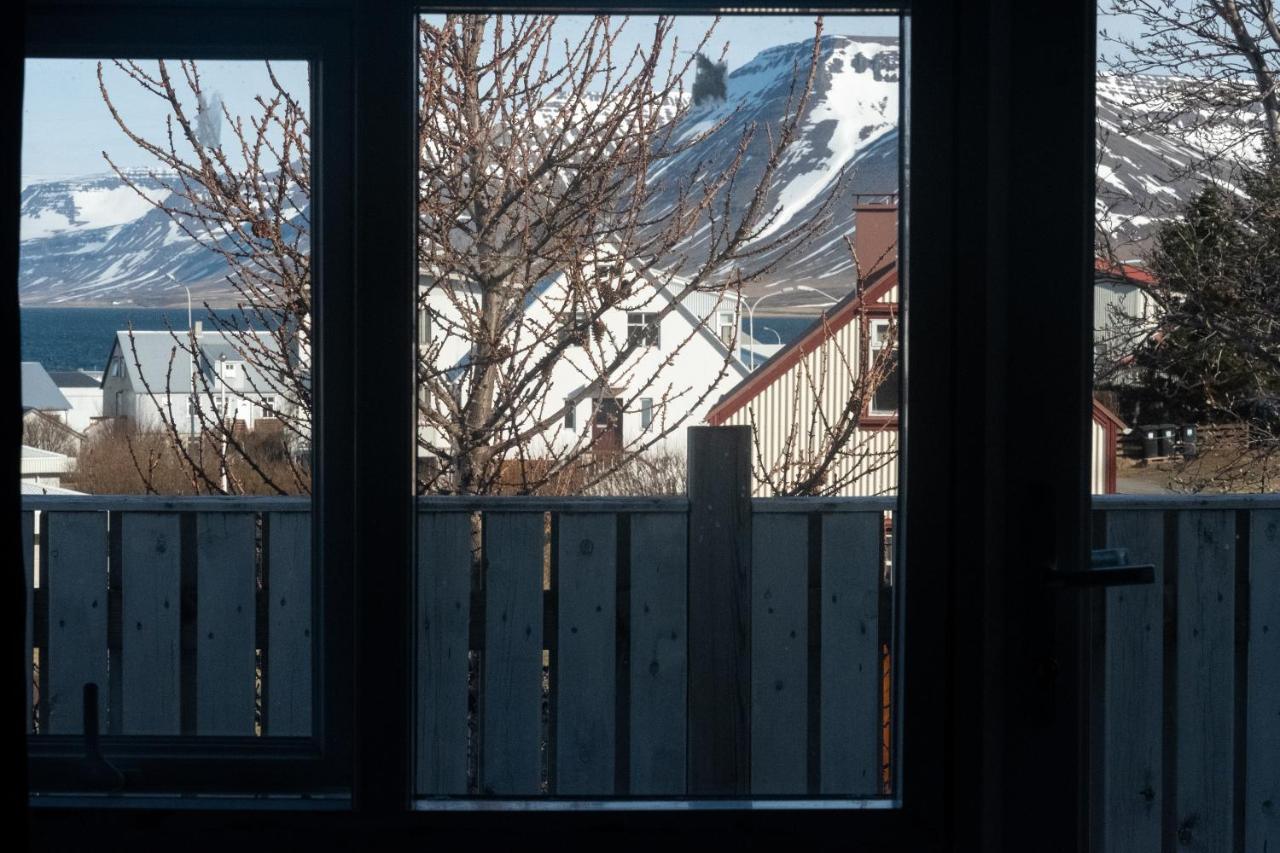 The Guesthouse By The Fjord Thingeyri Buitenkant foto