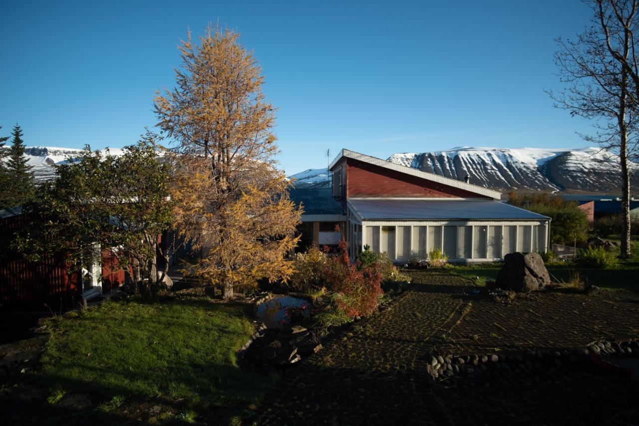 The Guesthouse By The Fjord Thingeyri Buitenkant foto
