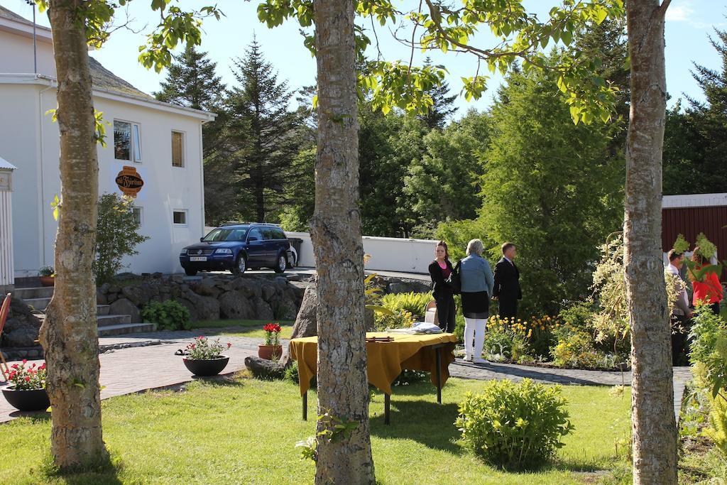 The Guesthouse By The Fjord Thingeyri Buitenkant foto
