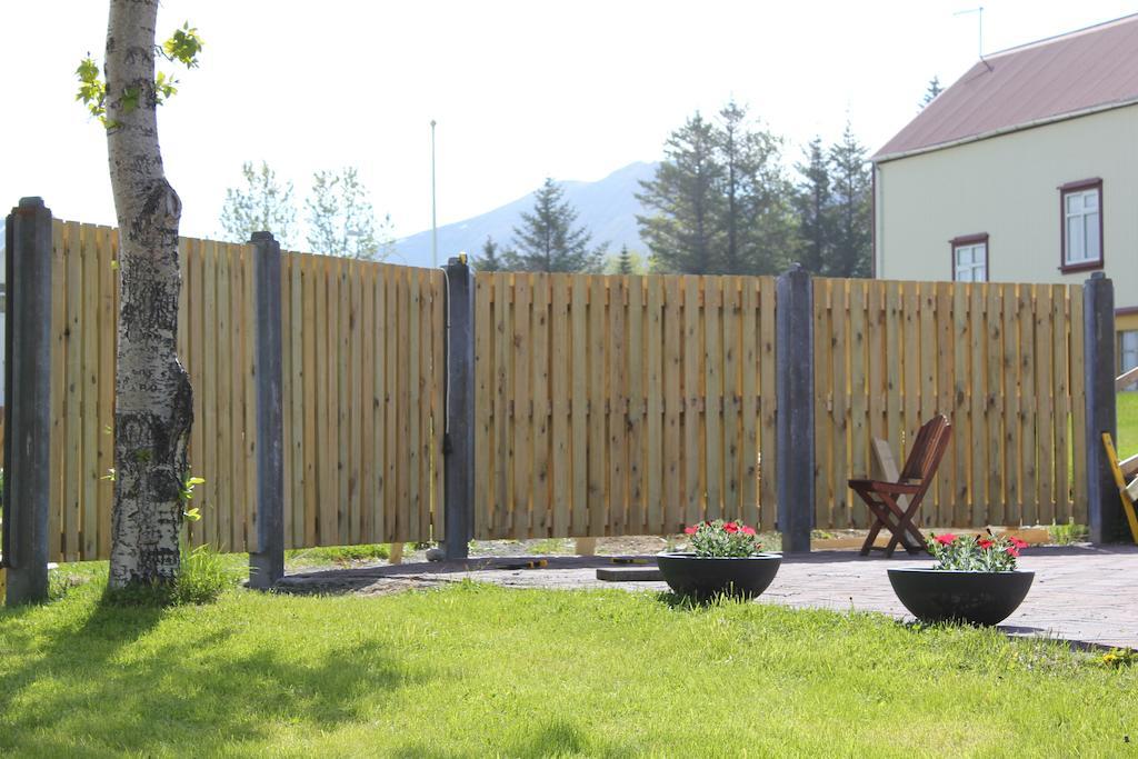 The Guesthouse By The Fjord Thingeyri Buitenkant foto