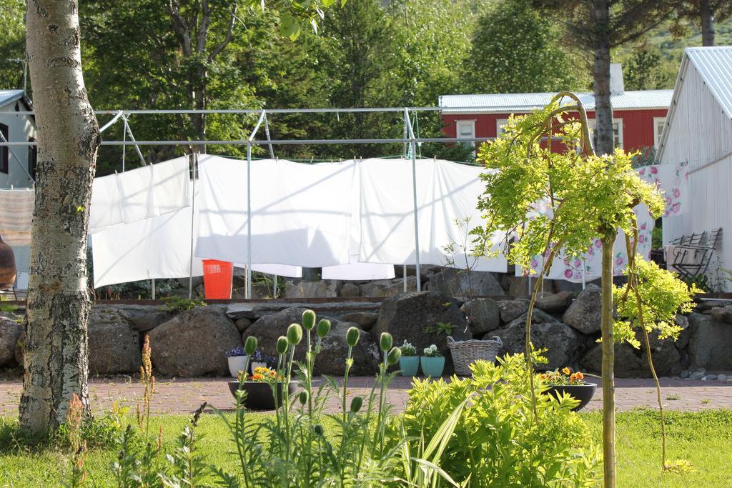 The Guesthouse By The Fjord Thingeyri Buitenkant foto