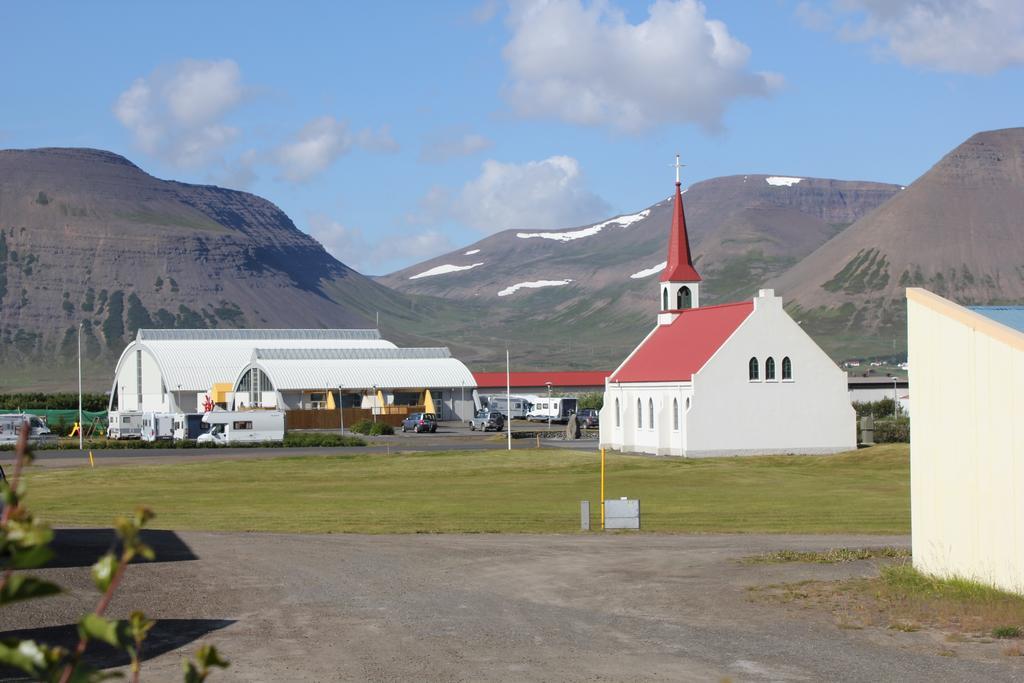 The Guesthouse By The Fjord Thingeyri Buitenkant foto