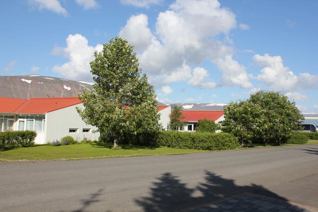 The Guesthouse By The Fjord Thingeyri Buitenkant foto